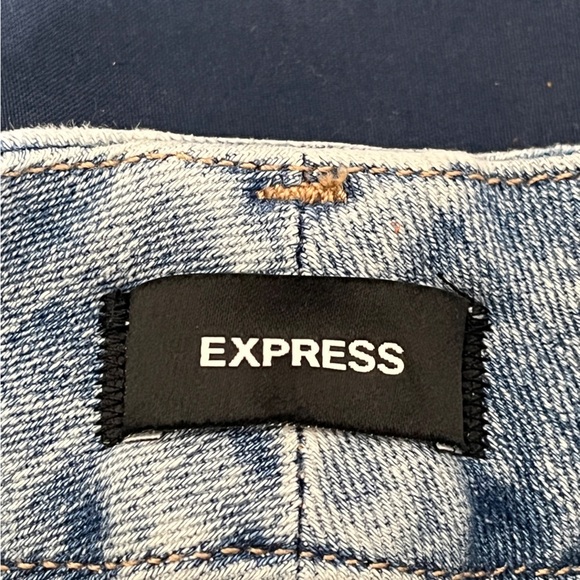 Express Mid Rise Medium Wash Skyscraper Ultrahyperstretch Jeans 0 2 4 Short - Picture 11 of 13